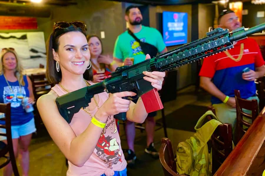 Nashville: Music City Pub Crawl - Why the guide makes or breaks the night