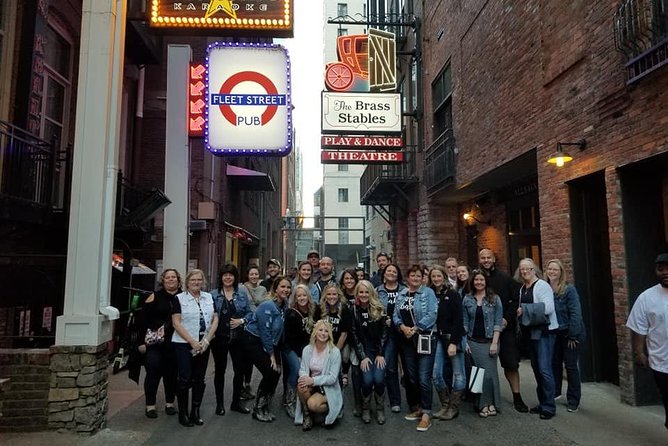 Nashville's Honky-Tonk Walking Sightseeing Pub Crawl - Four or five bars, about 30 minutes each