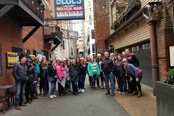 Nashville's Honky-Tonk Walking Sightseeing Pub Crawl - Why the local bars matter