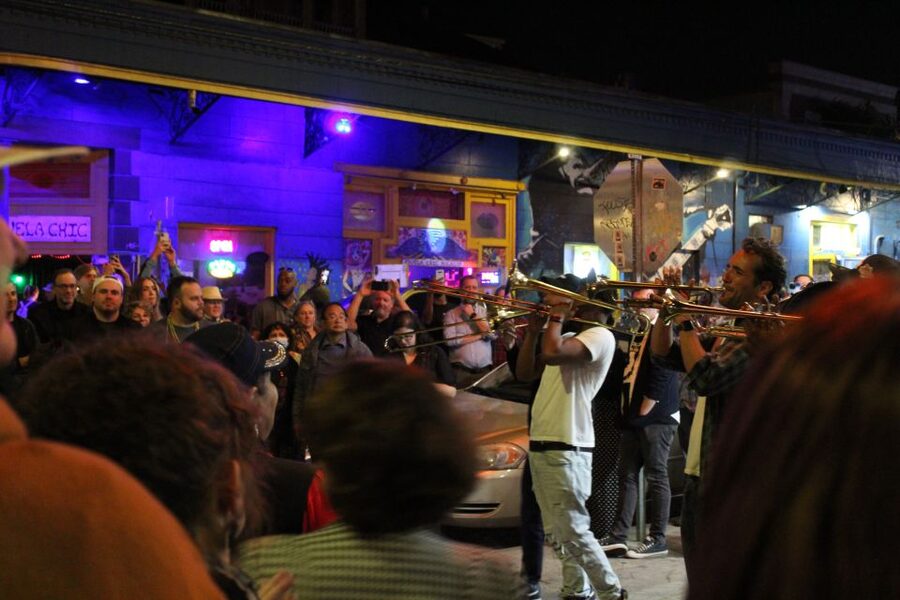 New Orleans: Frenchmen Street VIP Live Music Pub Crawl - Small drawbacks to keep in mind