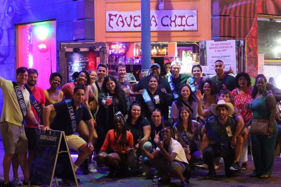 New Orleans: Ghost and Haunted Pub Crawl Tour with Free Shot - Heat, walking, accessibility, and timing