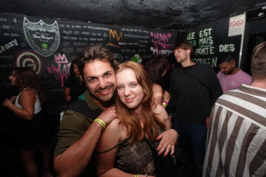 New Year’s Eve Party: Pub Crawl Nice with VIP Entry in Club - Four bars, four chances to find your party mood