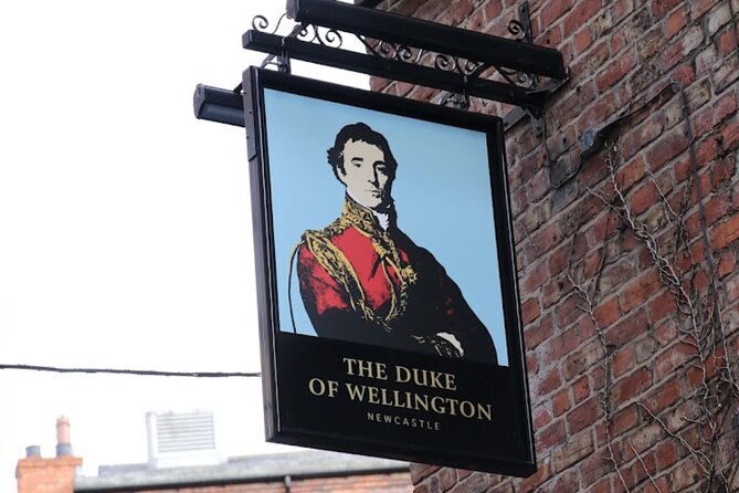 Newcastle Upon Tyne Private Historic Pub Tour With Free Drinks! - Grey Street, Grainger Market, and Central Arcade