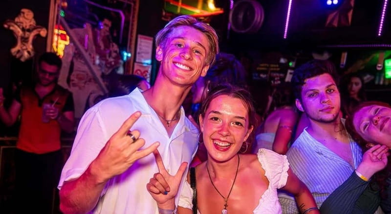 Nice: Bar/Pub Crawl with Free Shots and VIP Entry - The People and the Party Atmosphere