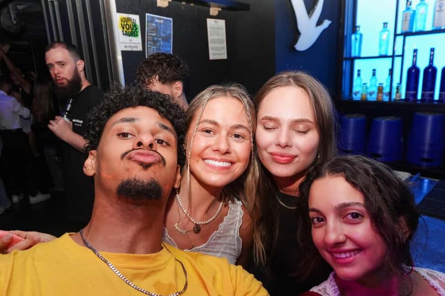 Nice : Yellow Pub Crawl - Social Bars, Games & Meet People - Practical tips for a smoother night