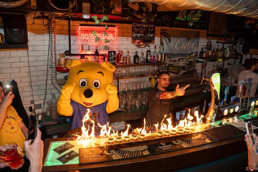 Nice : Yellow Pub Crawl - Social Bars, Games & Meet People - Icebreakers that actually serve a purpose