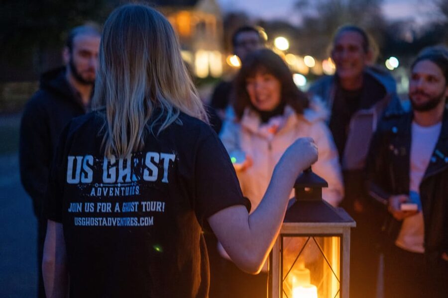 NYC: Boos & Booze Haunted Pub Crawl - Who should book this Greenwich Village night?
