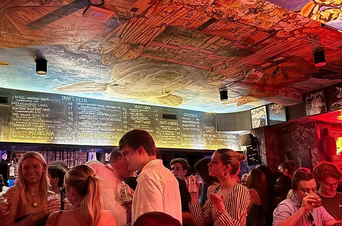 NYC Pub Crawl Tour - Moving into the East Village