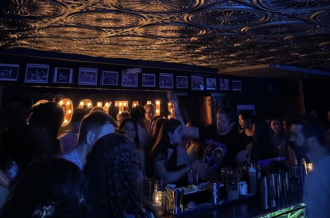 NYC Pub Crawl Tour - A rooftop or nightclub finish