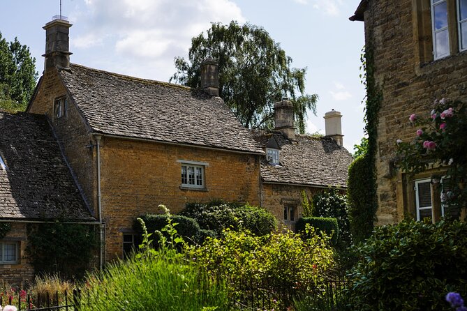 Oxford and Cotswolds Tour with Country Pub Lunch from London - Bibury, Arlington Row, and the Coln Valley