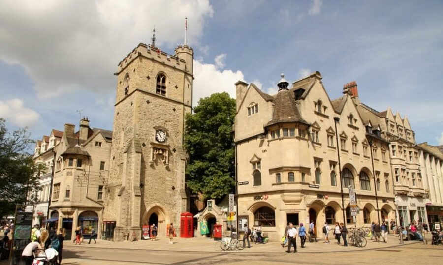 Oxford: Historic Pubs & Taverns Guided Walking Tour - The Ashmolean Museum and Oxford’s grand public face