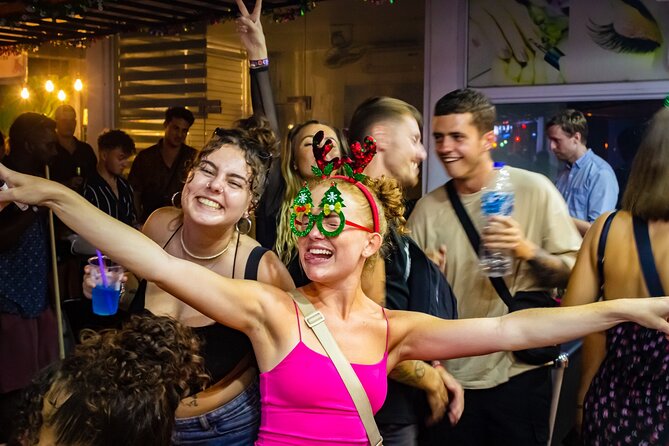 Pai Pub Crawl - Revs Hostel sets the tone
