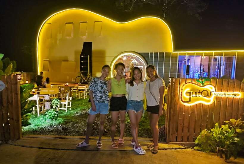 Panglao Bohol Island: Alona Beach Pub Crawl with Drinks - Should You Book It?
