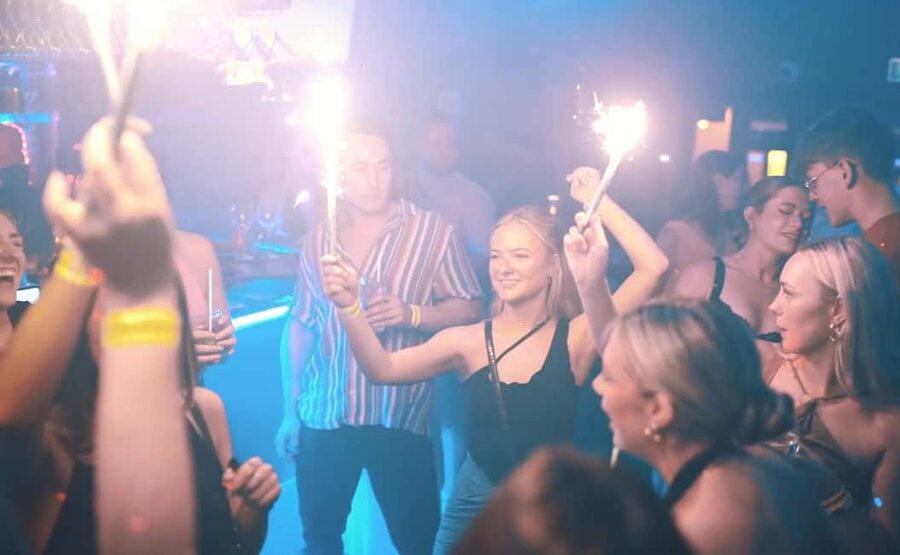 Paris: Latin Quarter Guided Pub Crawl to Bars and Clubs - Key things to know before you book