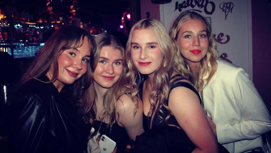 Paris: Latin Quarter Guided Pub Crawl to Bars and Clubs - Who will enjoy this night most?