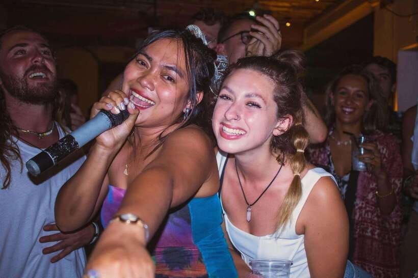 Phnom Penh Pub Crawl with Free Mad Monkey Singlet - Who should book this Phnom Penh night out?