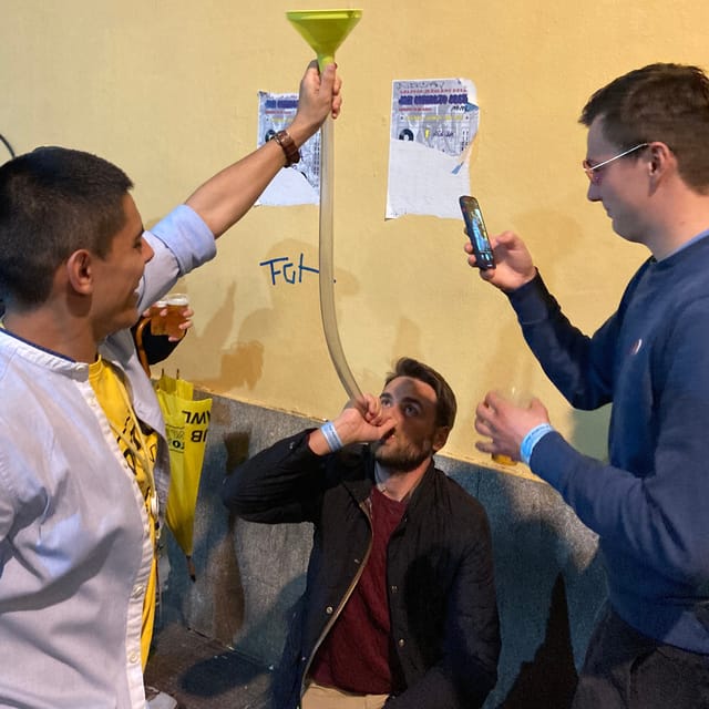 Porto: 4 Bar Pub Crawl, 7 Drinks, & Skip-the-Line Club Entry - Rua da Galeria de Paris and the heart of the crawl