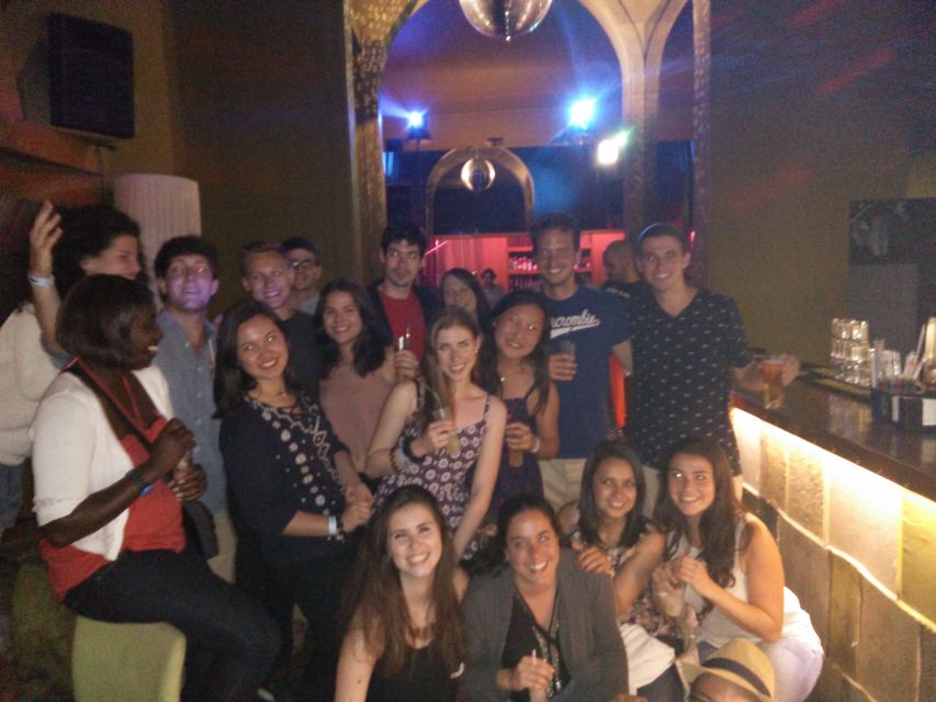 Porto: Pub Crawl with 6 Drinks and VIP Club Entry - Four Bars Around Porto’s Galerias Area