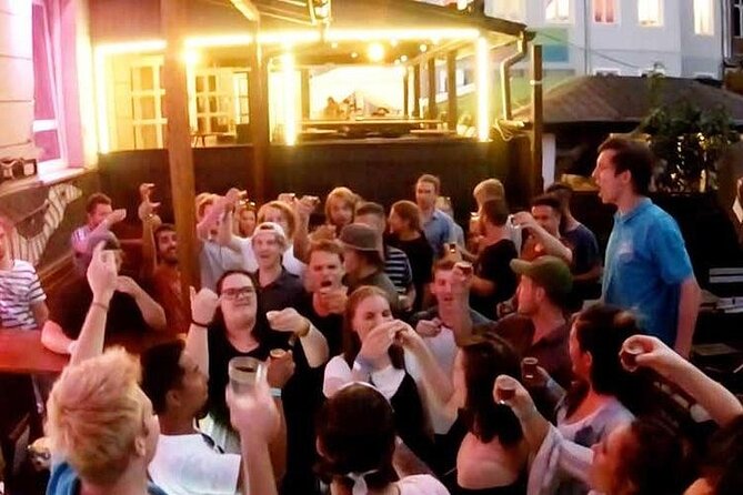 Porto Pub Crawl With Unlimited Beer - One hour of beer and sangria