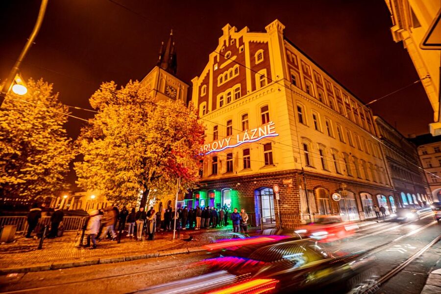 Prague: Entry ticket to Ice Pub Prague with Nightclub Option - Key points to know before you go