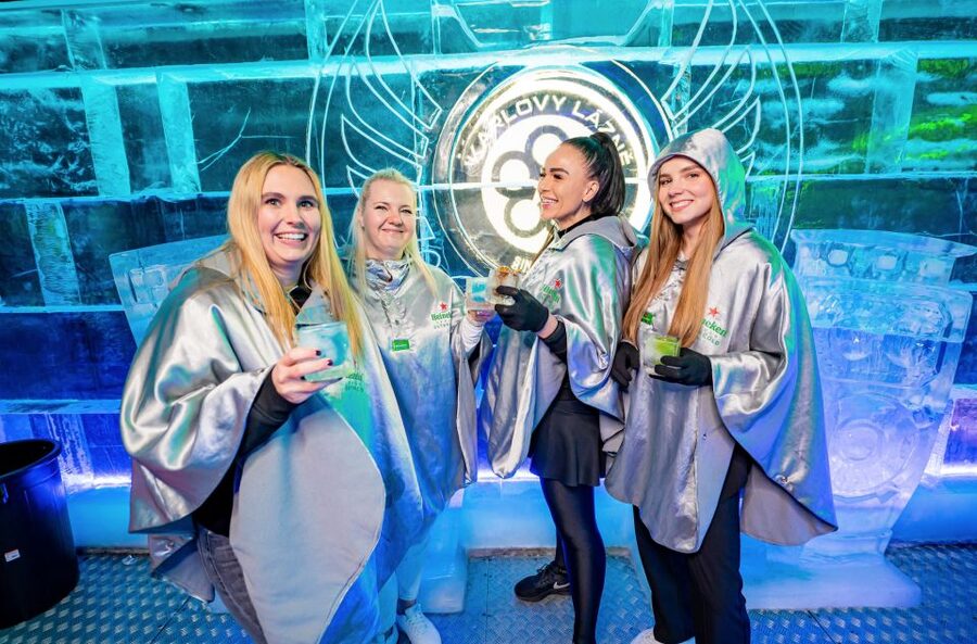 Prague: Entry ticket to Ice Pub Prague with Nightclub Option - Making the most of your 20 minutes
