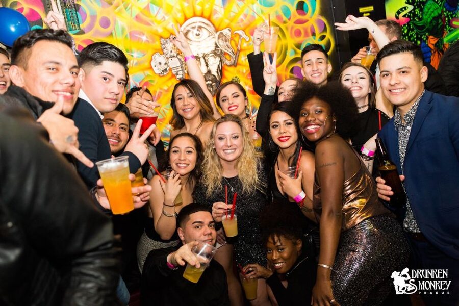 Prague: Pub Crawl with Unlimited Drinks, Bars & Club Entry - Two start times, two very different nights