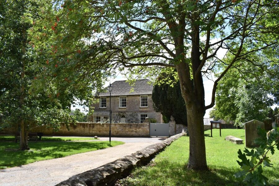 Private Downton Abbey Day Tour, including Pub Lunch - Bampton, the real Downton Village