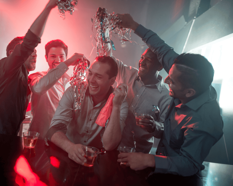 Private Pub / Bar Crawl Group Size 6-20 people - Ending with nightclub entry
