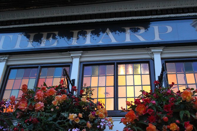 Private Pub Tour of Central London - Starting at Embankment with a private group