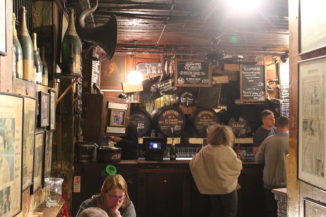 Private Pub Tour of Central London - The Chandos and the case for small-brewery character