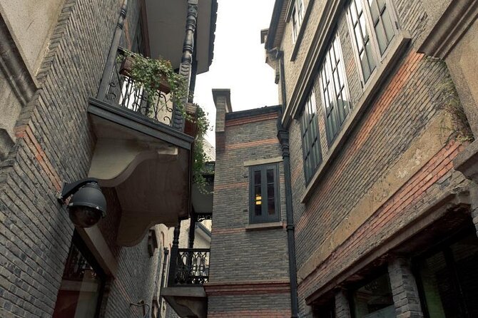 Private Shanghai Night Tour with Lost Heaven Dinner and Bar Hopping Option - Key points to know before booking