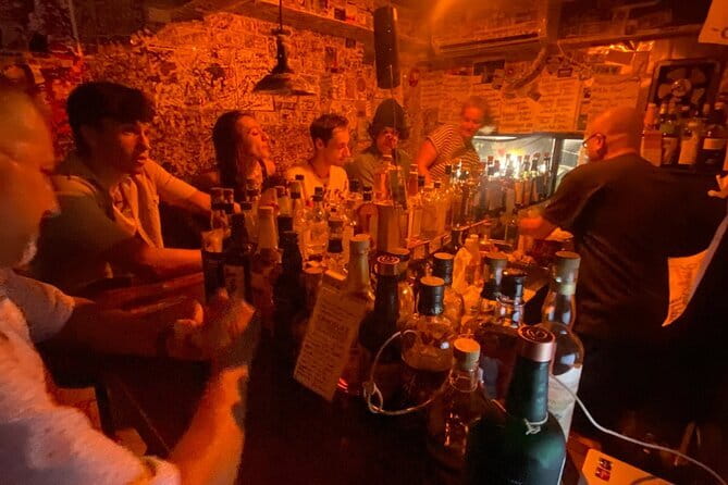 [Private]Shinjuku Golden Gai Bar Hopping w/ Japanese Local Guide - Golden Gai: tiny bars and a three-stop finish