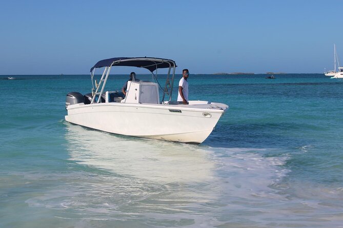 Private speed boat beach and bar hopping visiting Rose island - What the private price really means
