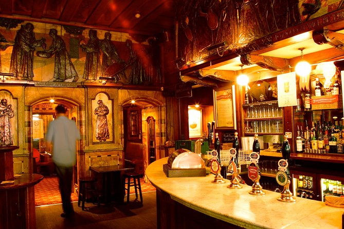 Private Tour of London's Historic Pubs - Meeting Jane at 3 p.m. near Blackfriars