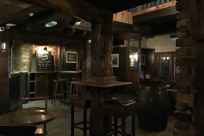 Private tour of Whitechapel and East End Pubs - Drinks, Timing, and the Real Value