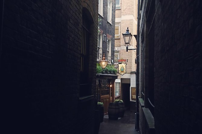 Private Walking Tour: Historic and Hidden Pubs of London - Why this pub walk is different from a standard London tour