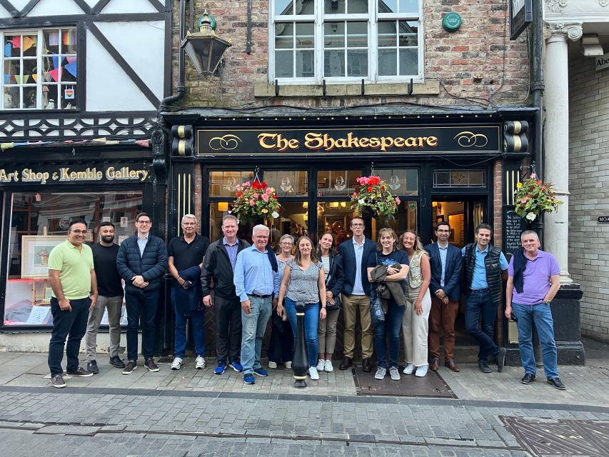 Pub and History Tour Durham City - Meeting the guide in Durham Market Place