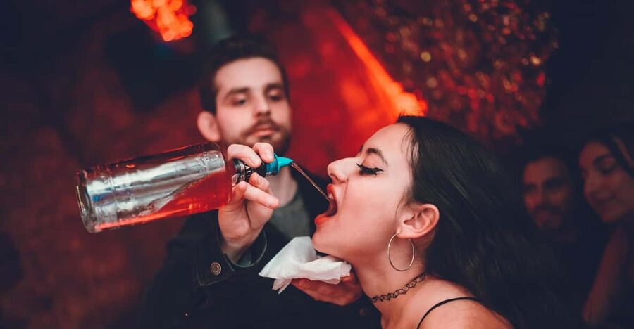 Pub Crawl - 1-hour Open Bar then Vip to 5 Clubs - Krakow - Should you book the Krakow pub crawl?