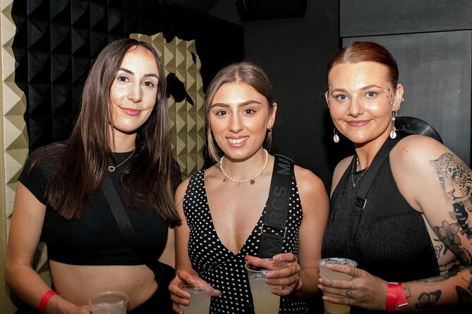 Pub Crawl Barcelona: 4 nightclubs + shots + skip-the-line entry - Three bars, three shots, and a moving social scene