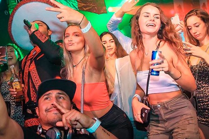 Pub Crawl Madrid by Mad Party Crew - Manama Disco: the third stop and a possible change of mood
