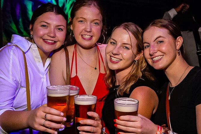 Pub Crawl Miami Wynwood - What the guide and group add