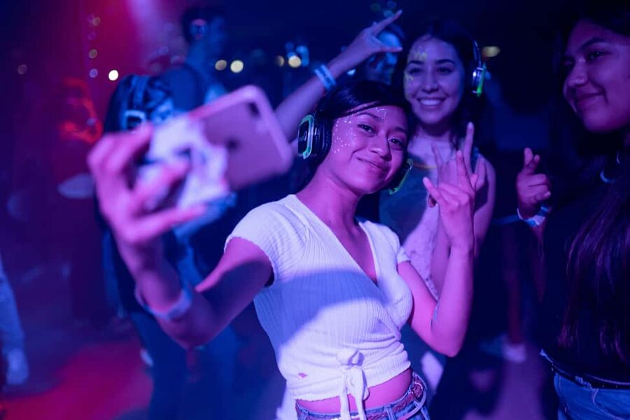 Pub Crawl Nice: Free Shots,Best Bar, Secret Surprise with us - Who should book this Nice nightlife tour?
