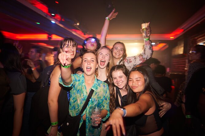 Pub Crawl of Central London - Group Size, Noise, and the Pace of the Night