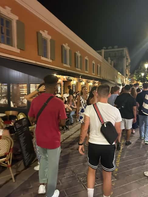 Pub Crawl Paris: Drink, Laugh, Meet the World - Key points at a glance