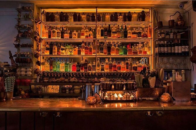 Pub Crawl Tirana - The first bar: a soft start with some uncertainty