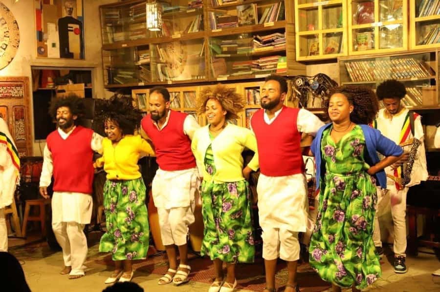 Pub-crawl Tour ( locally crafted beer and wine tasting ) - Who should book this night?