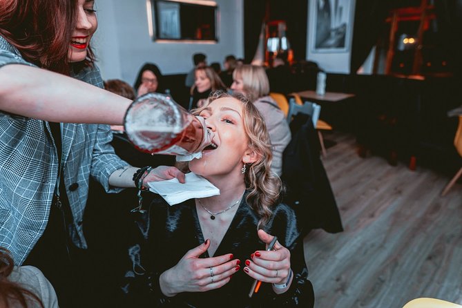 Pub Crawl + Unlimited Drinks + VIP entry + Drinking Games & Photographer - Group size, atmosphere, and the solo advantage
