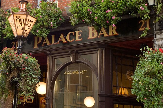 Pub Crawl Walking Tour Through the Heart of Irelands Capital - How the pace and group size affect the afternoon