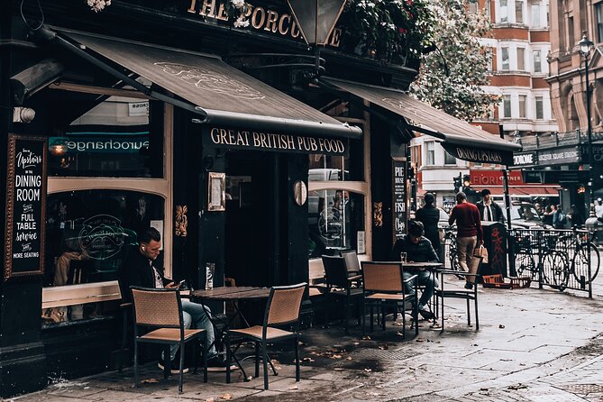 Pub & History Tour London (History & Beers) - Crossing into the City of London
