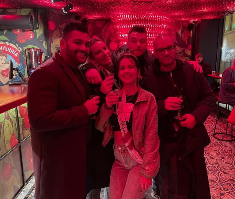 Riga: Old town pub & bar crawl, hidden gems, and local party - Karaoke, local places, and the late-night finish